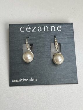 NWT cezanne earrings faux pearl dangles formal classy